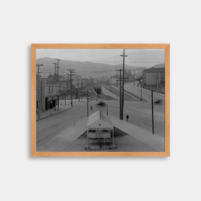 Intersection of Castro, Market, and 17th Streets, 1917.